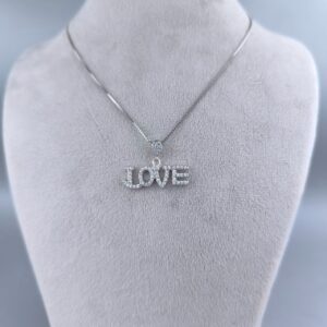 پلاک نقره با آبکاری طلای سفید (طرح LOVE) N151840