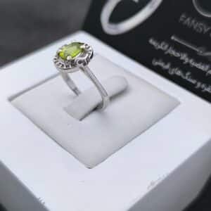 انگشتر نقره با نگین زبرجد N141444